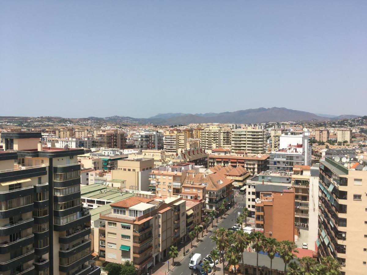 Apartamento Torre II Las Palmeras mit seitlichem Meerblick und Pool in Fuengirola Exterior foto
